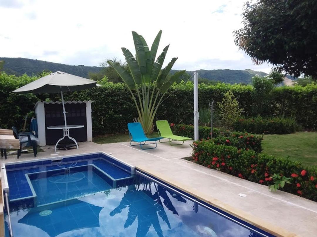 C&H Casa Campestre El Oasis Ricaurte Girardot Bed and Breakfast Εξωτερικό φωτογραφία